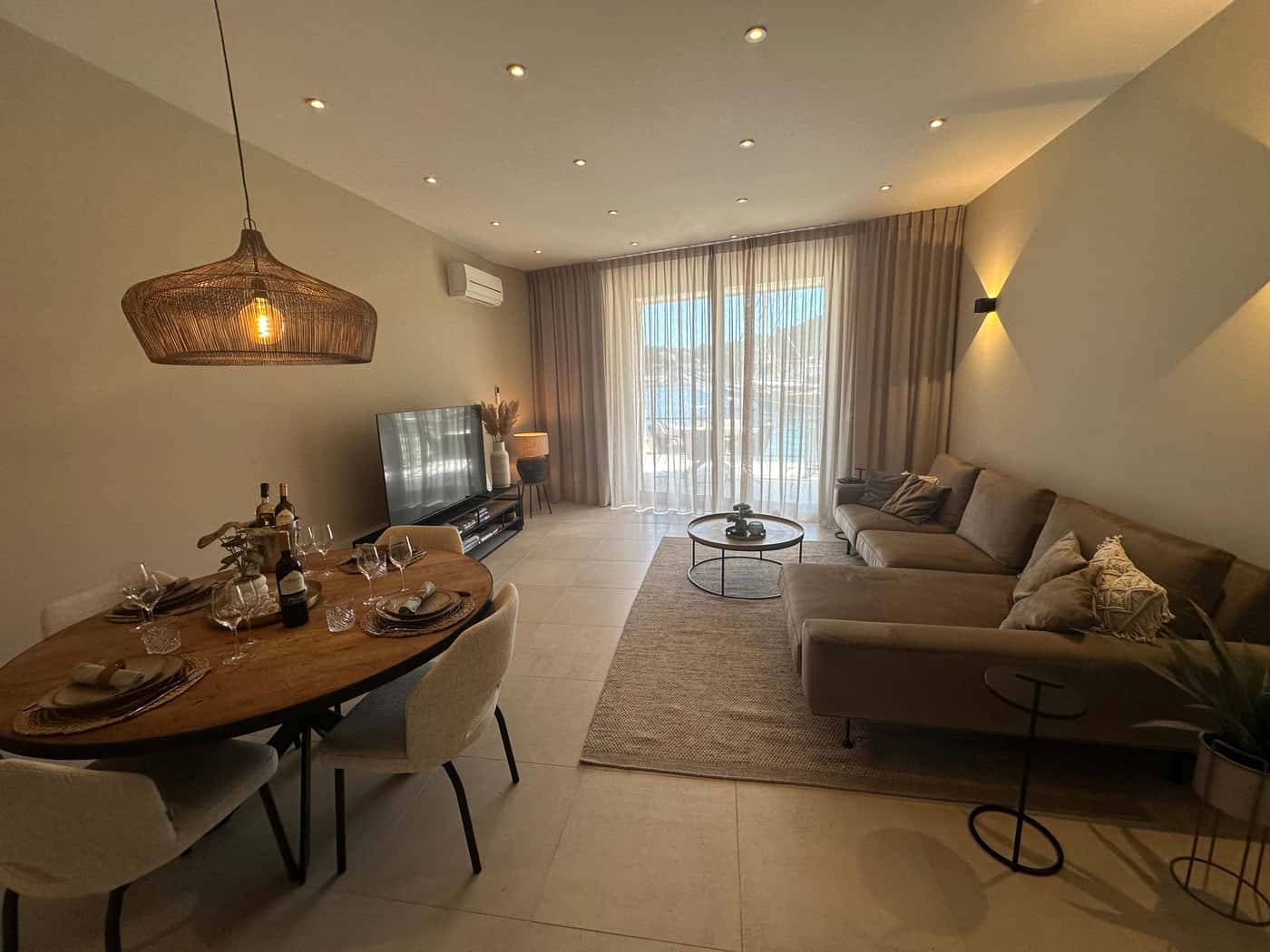 Seazen Apartment
